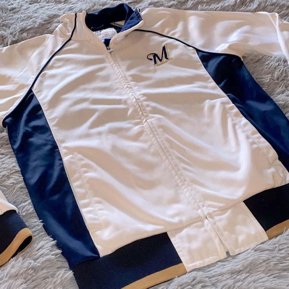 Milwaukee brewers jacket⚾️ - Picture 2 of 8